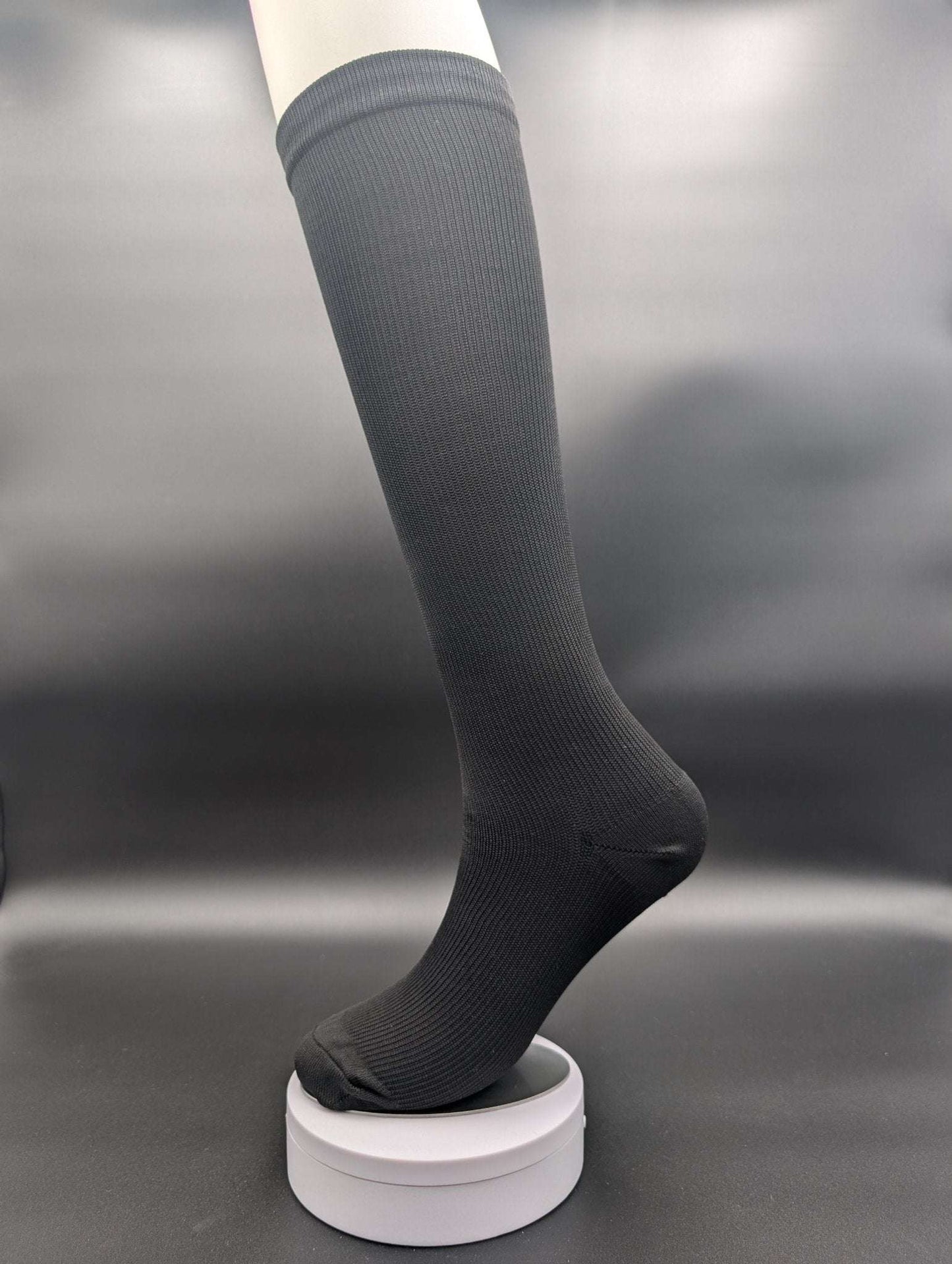 Berlin Black compression socks - Le Loxx