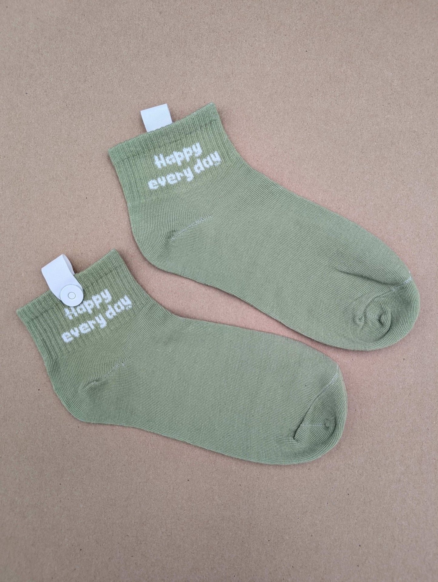 Happy Everyday Green Kids Ankle Socks – Magnetic Lock and Loop Design - Le Loxx