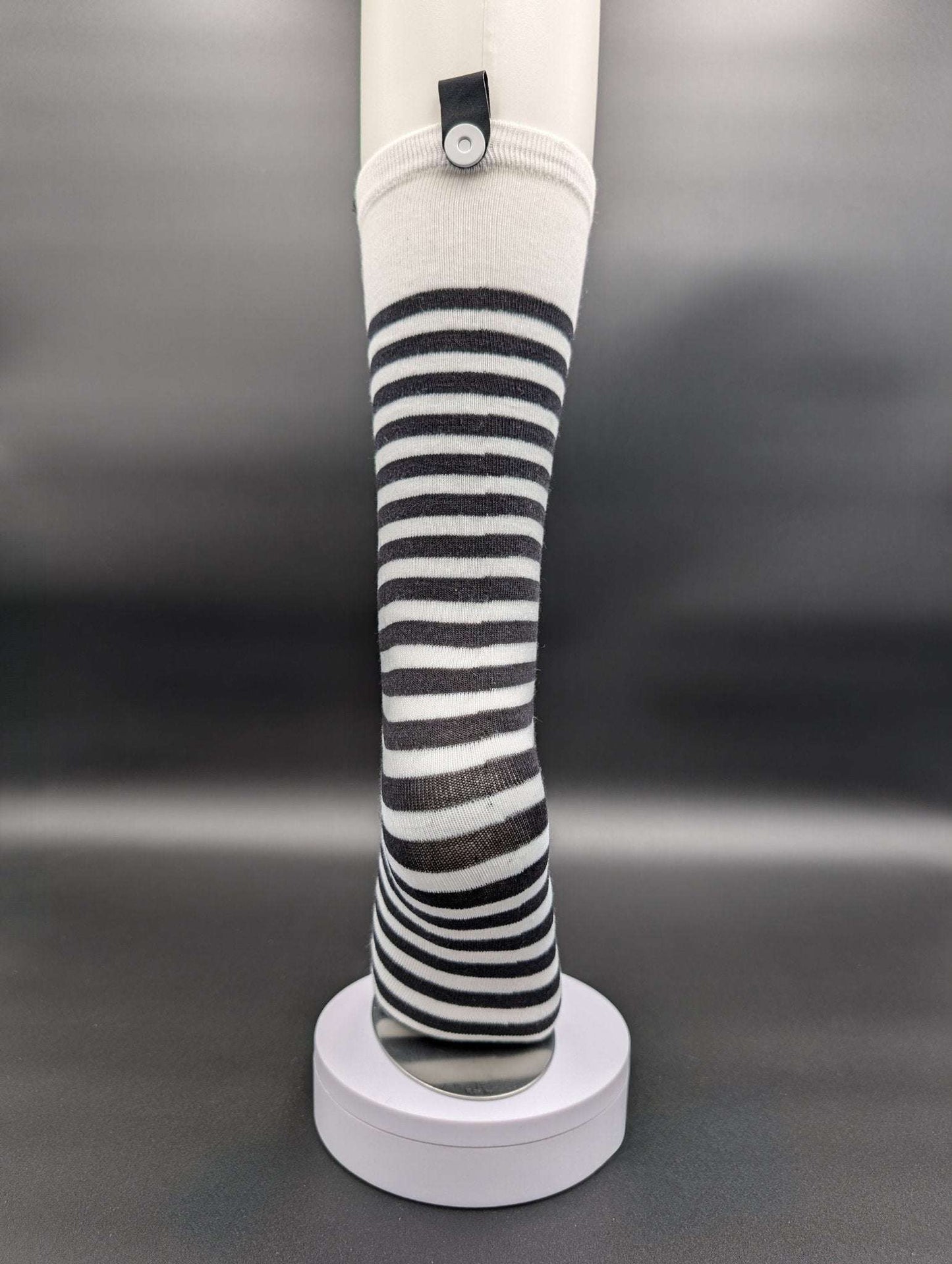 Sichuan Panda Knee High Kids Socks – Magnetic Lock and Loop Design - Le Loxx