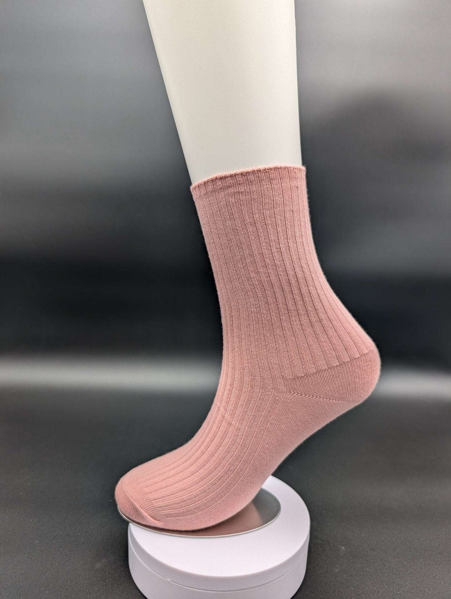 Vienna Pink Ankle Socks – Magnetic Lock and Loop Design - Le Loxx