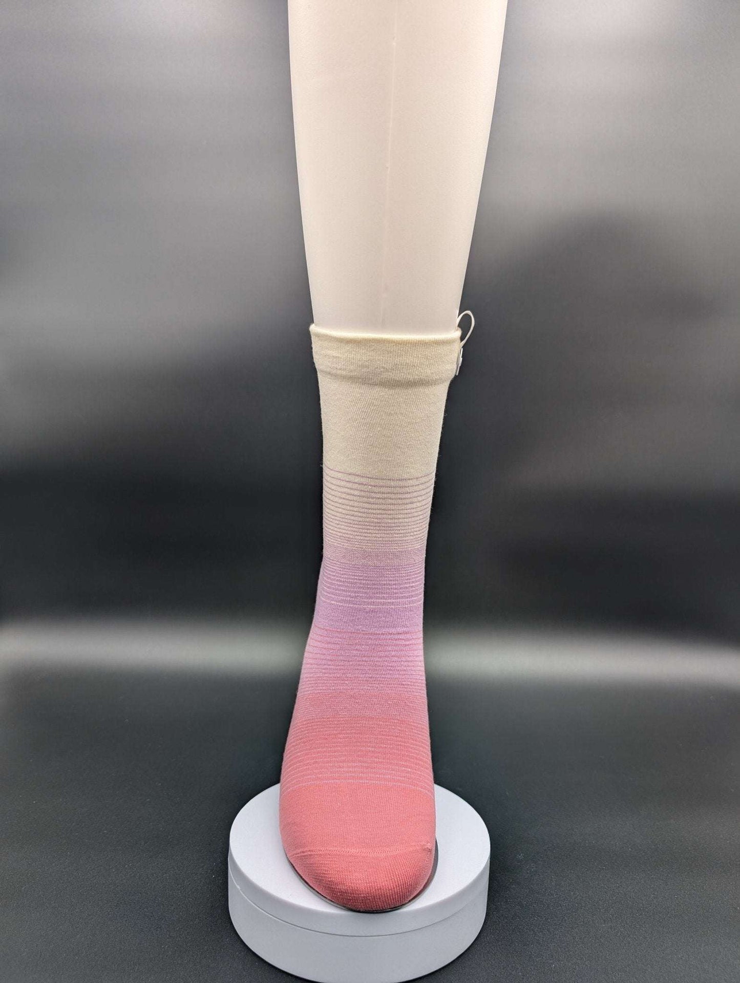 Corona Del Mar Pink Crew socks - Le Loxx