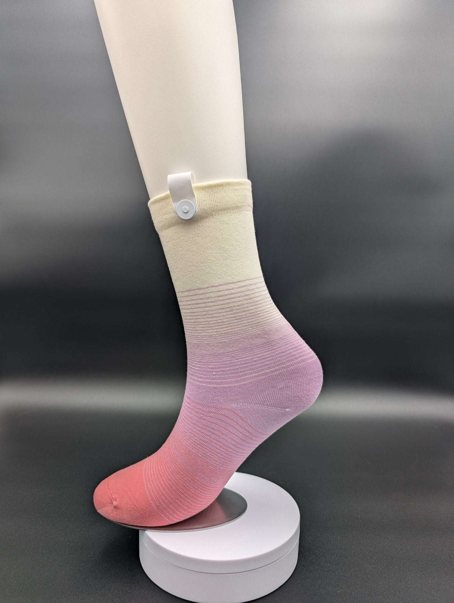 Corona Del Mar Pink Crew socks - Le Loxx