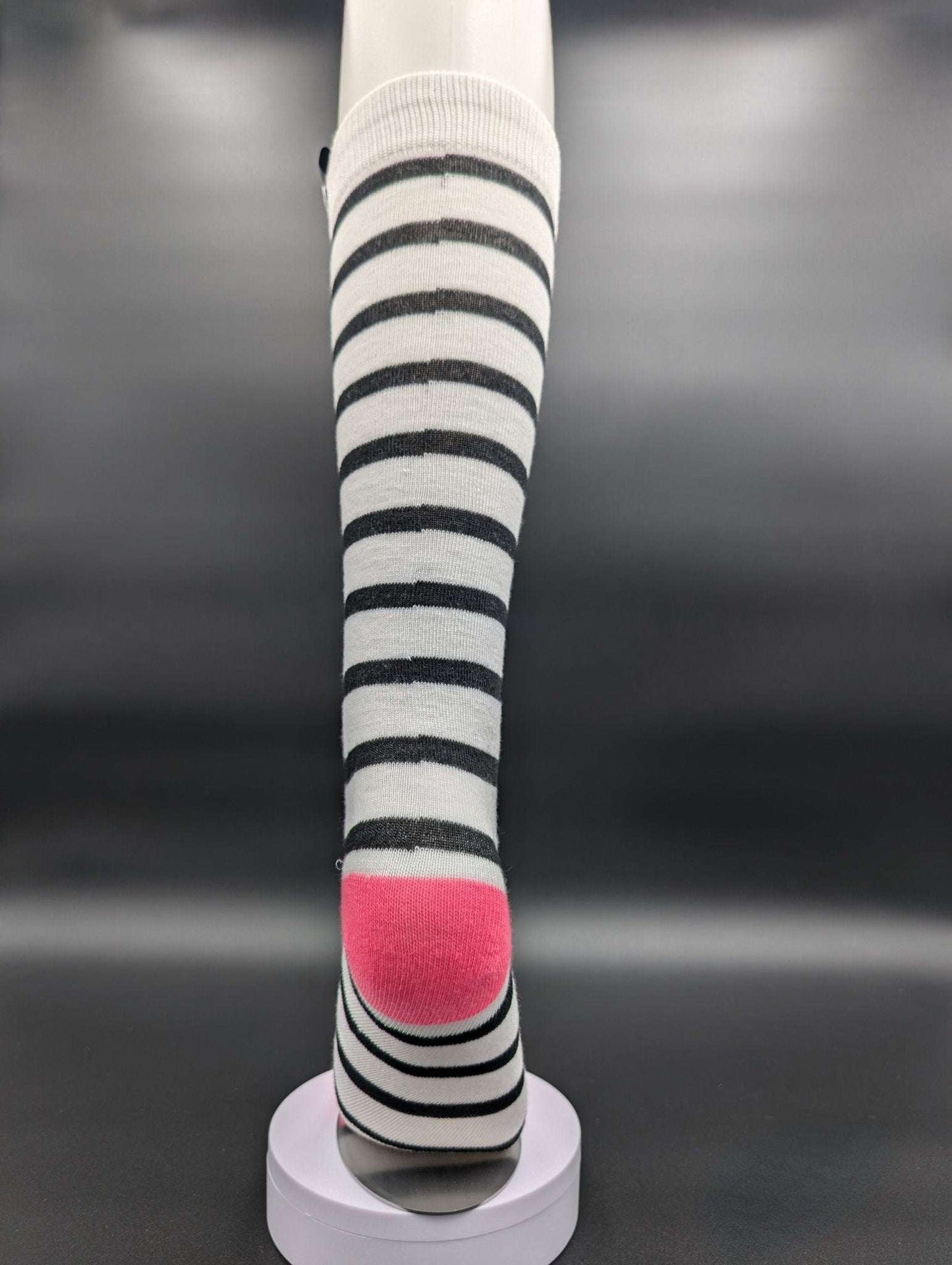 Lilly Knee Socks – Magnetic Lock and Loop Design - Le Loxx