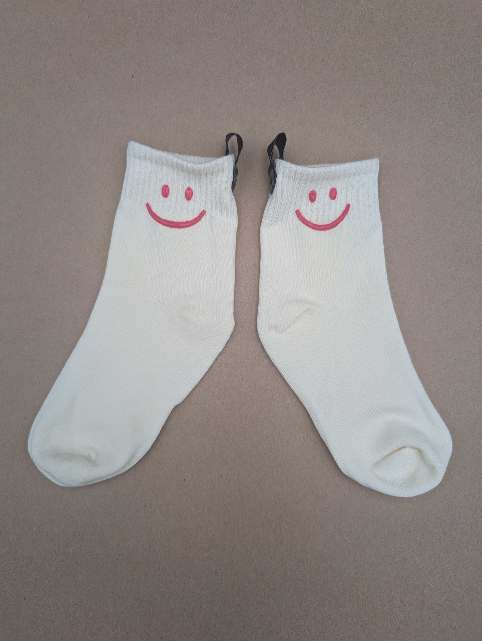 Happy Smiles White Kids Socks – Magnetic Lock and Loop Design - Le Loxx