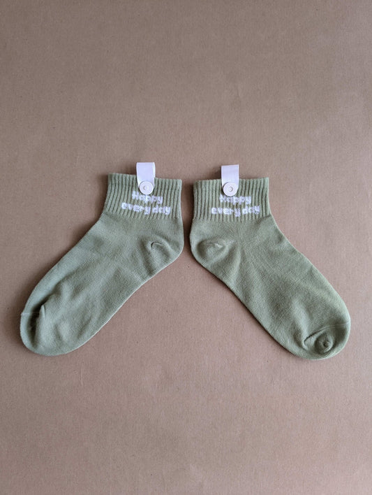 Happy Everyday Green Kids Ankle Socks – Magnetic Lock and Loop Design - Le Loxx