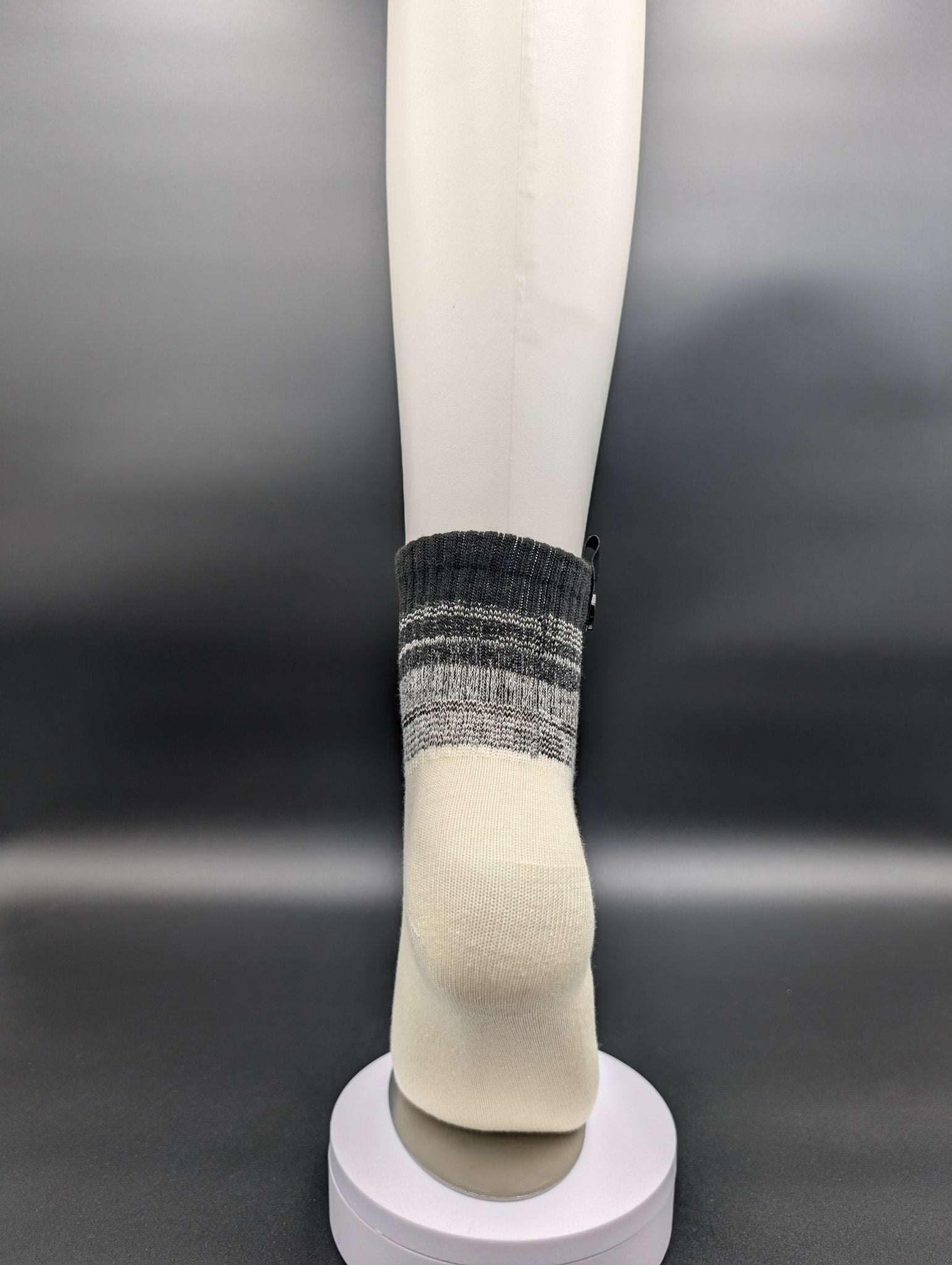 Aspen Blond high ankle socks - Le Loxx