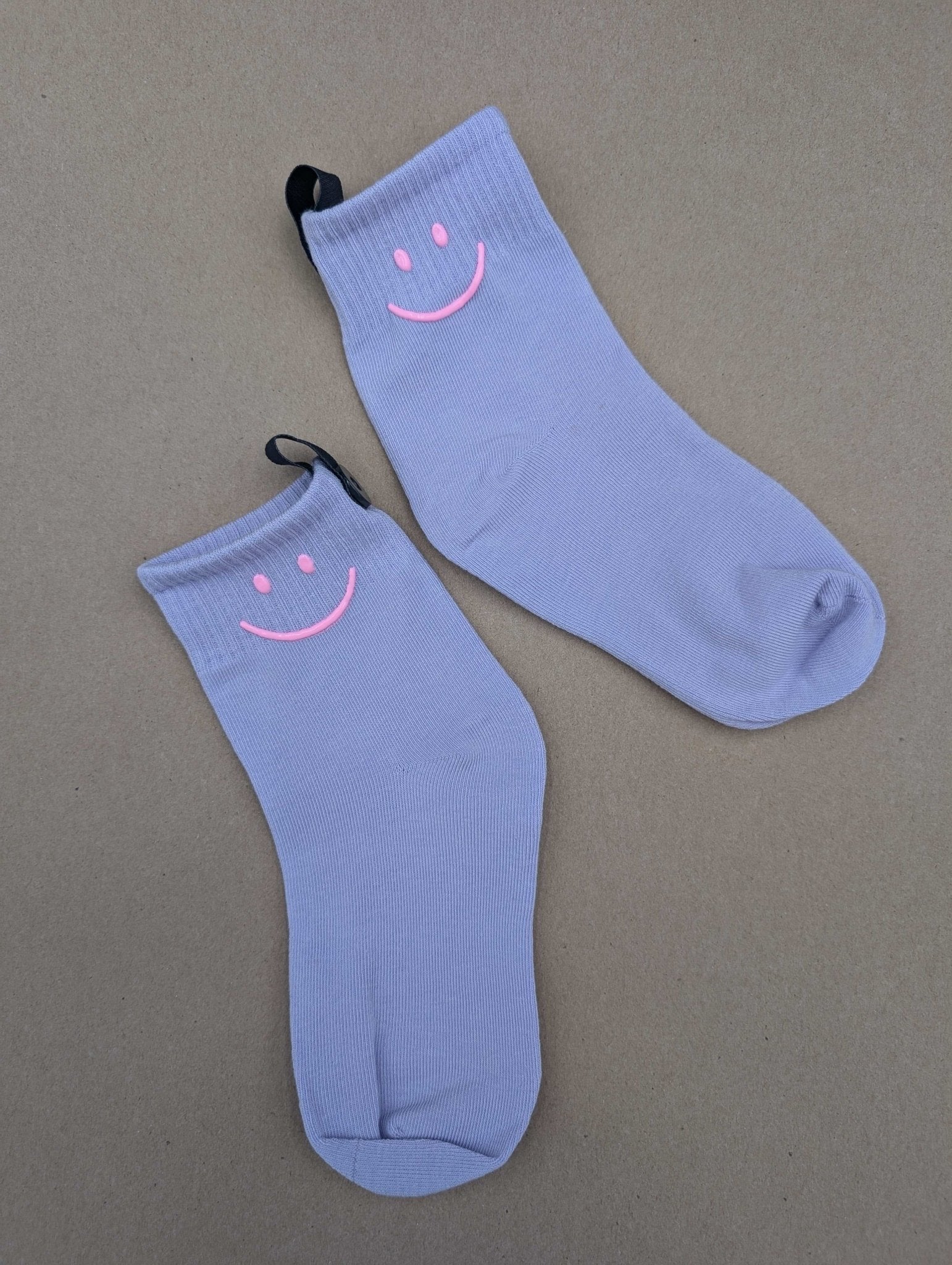 Happy Smiles Purple Kids Socks – Magnetic Lock and Loop Design - Le Loxx