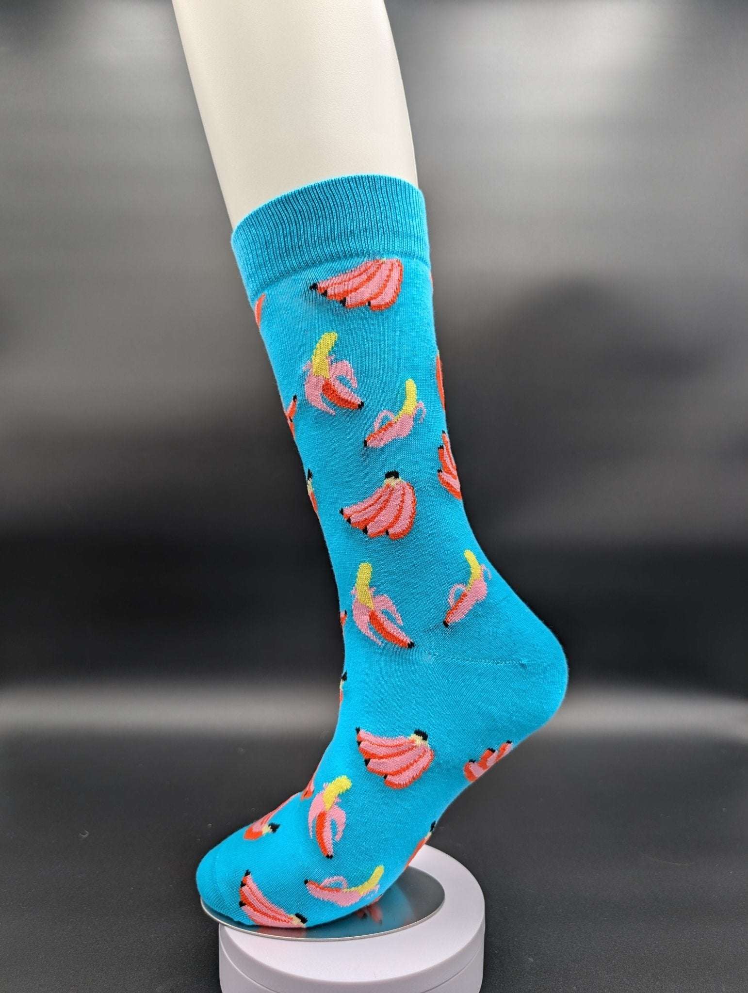 Hawaii Banana Crew Socks – Magnetic Lock and Loop Design - Le Loxx