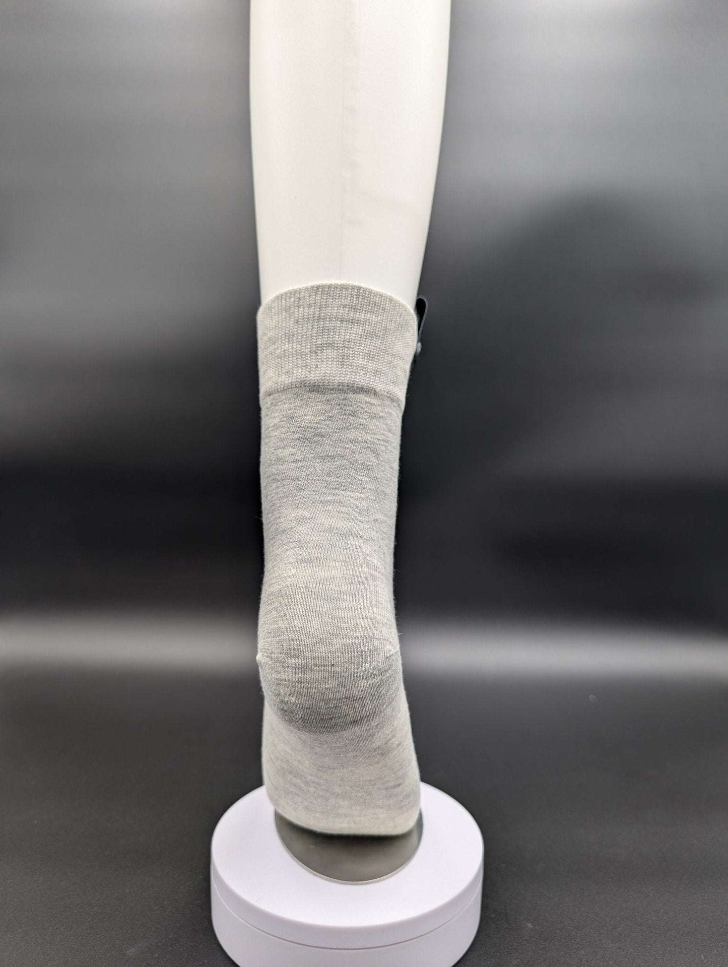 Lucca Silver Business Crew Socks – Magnetic Lock and Loop Design - Le Loxx