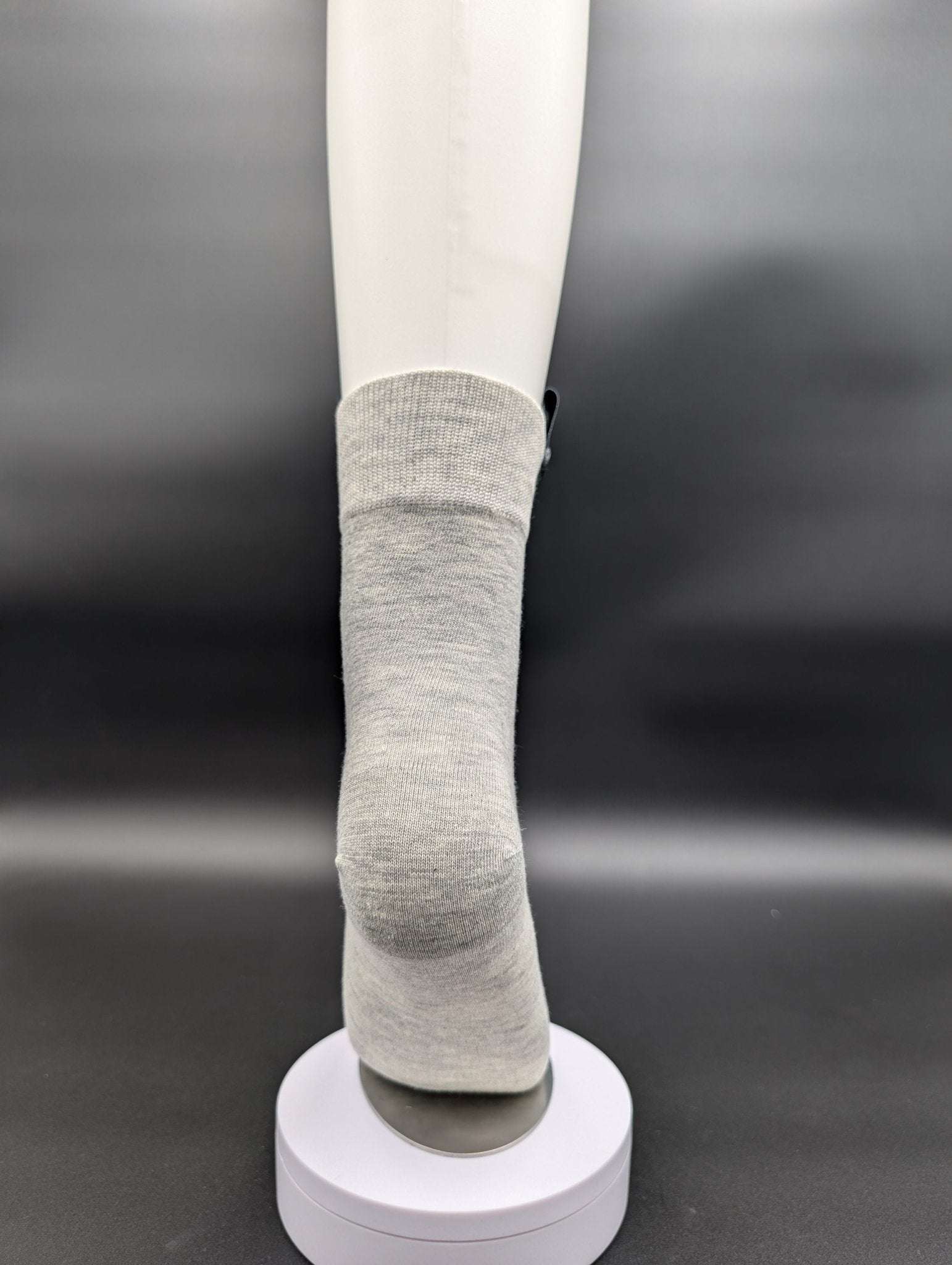 Lucca Silver Business Crew Socks – Magnetic Lock and Loop Design - Le Loxx
