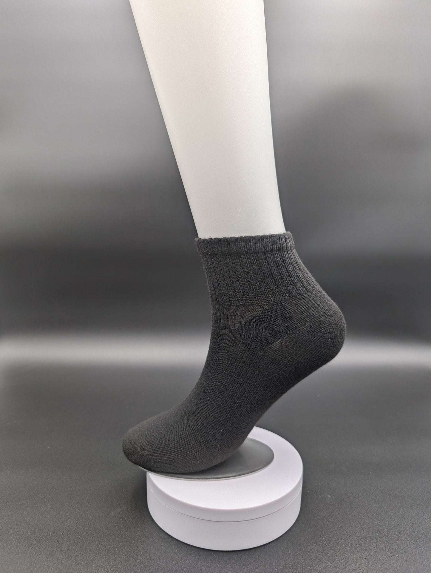 Santa Monica Mid Cut Ankle Socks – Magnetic Lock and Loop Innovation - Le Loxx