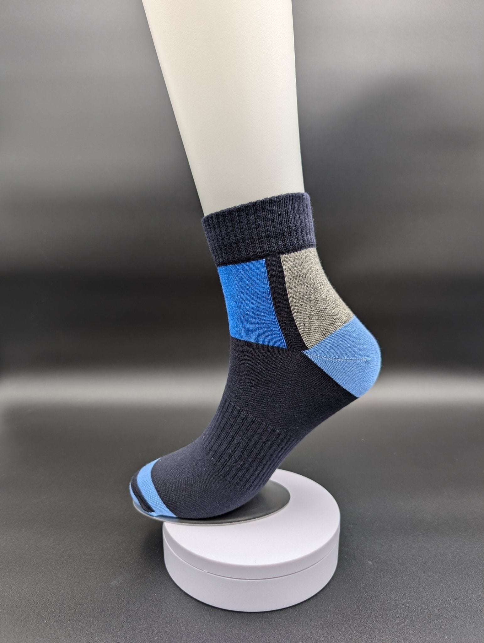 New York Queens Athletic Socks – Magnetic Lock and Loop Design - Le Loxx