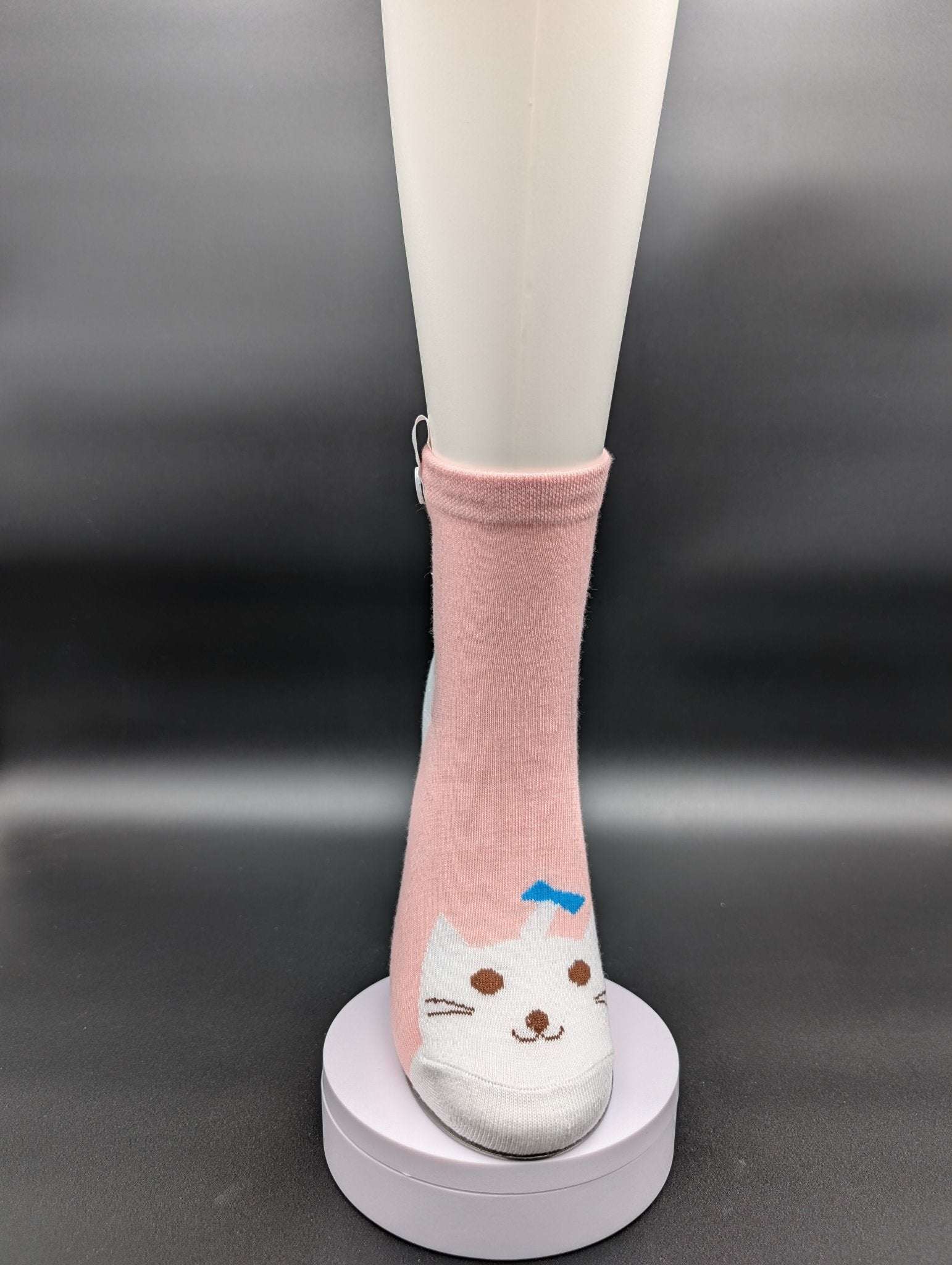 Osaka Pink Ankle Socks – Magnetic Lock and Loop Design - Le Loxx