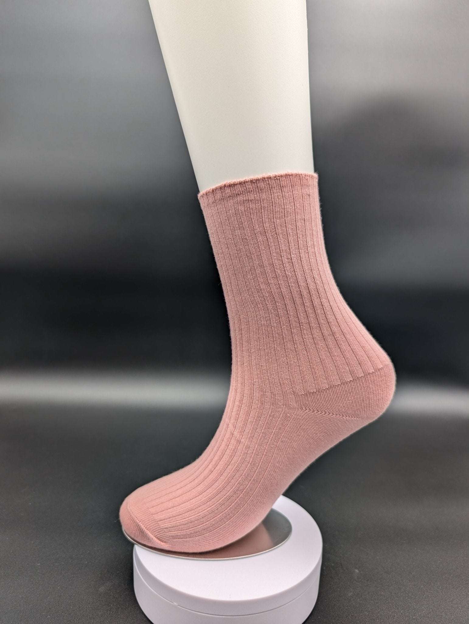 Vienna Pink Ankle Socks – Magnetic Lock and Loop Design - Le Loxx