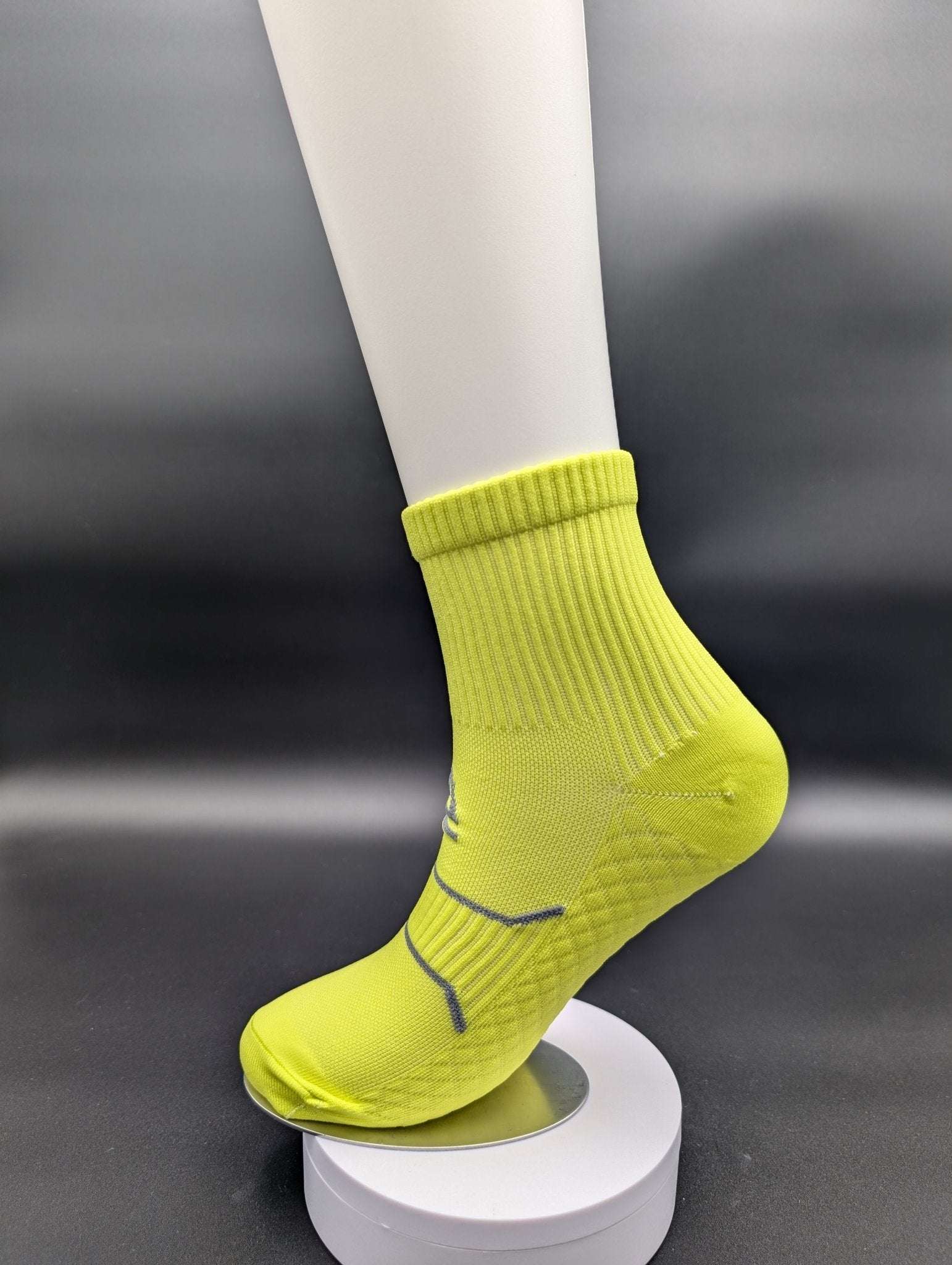 Stockholm Yellow Running Socks – Magnetic Lock and Loop Design - Le Loxx