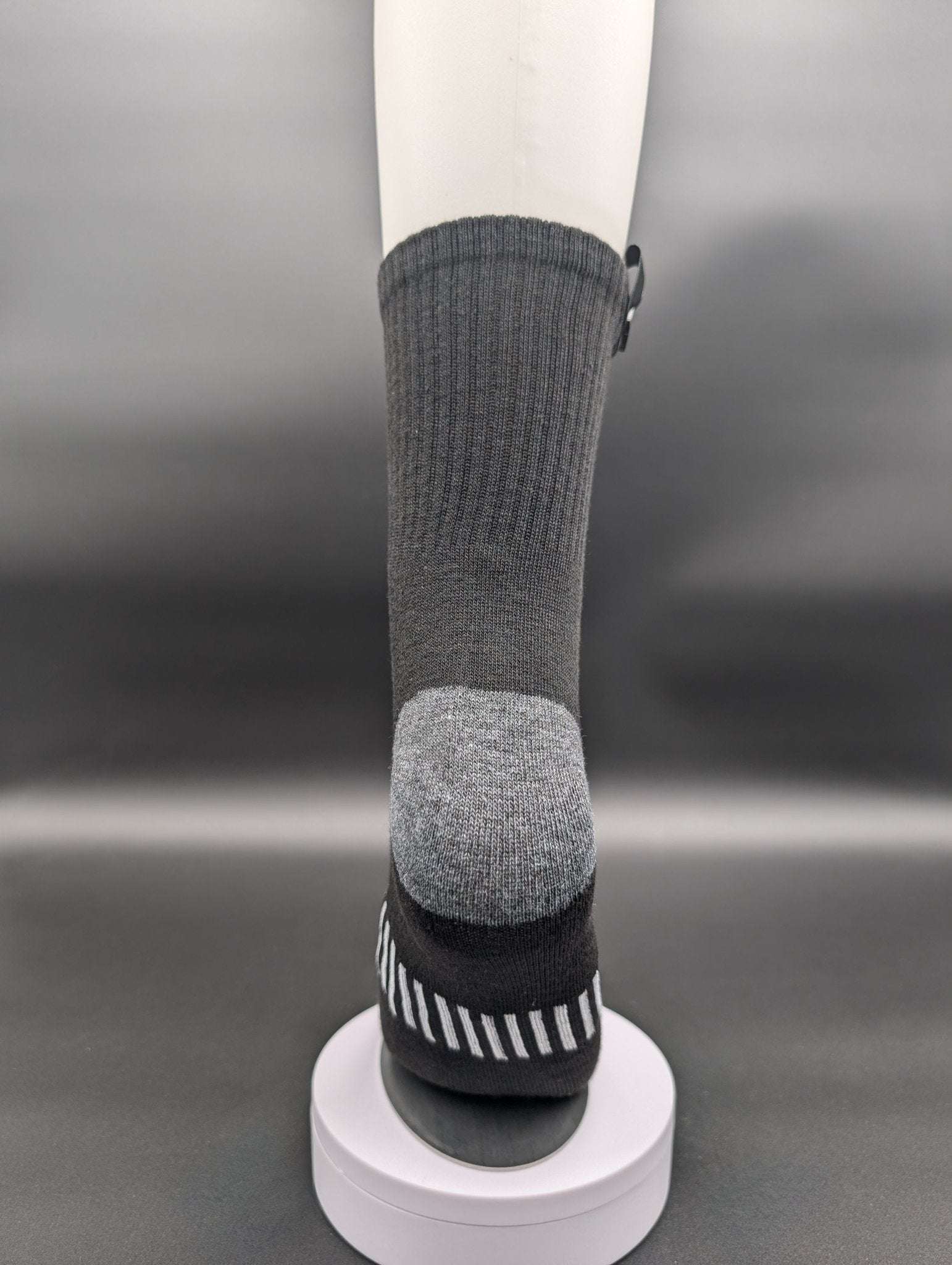 Seattle Black Athletic Crew Socks – Magnetic Lock and Loop Design - Le Loxx