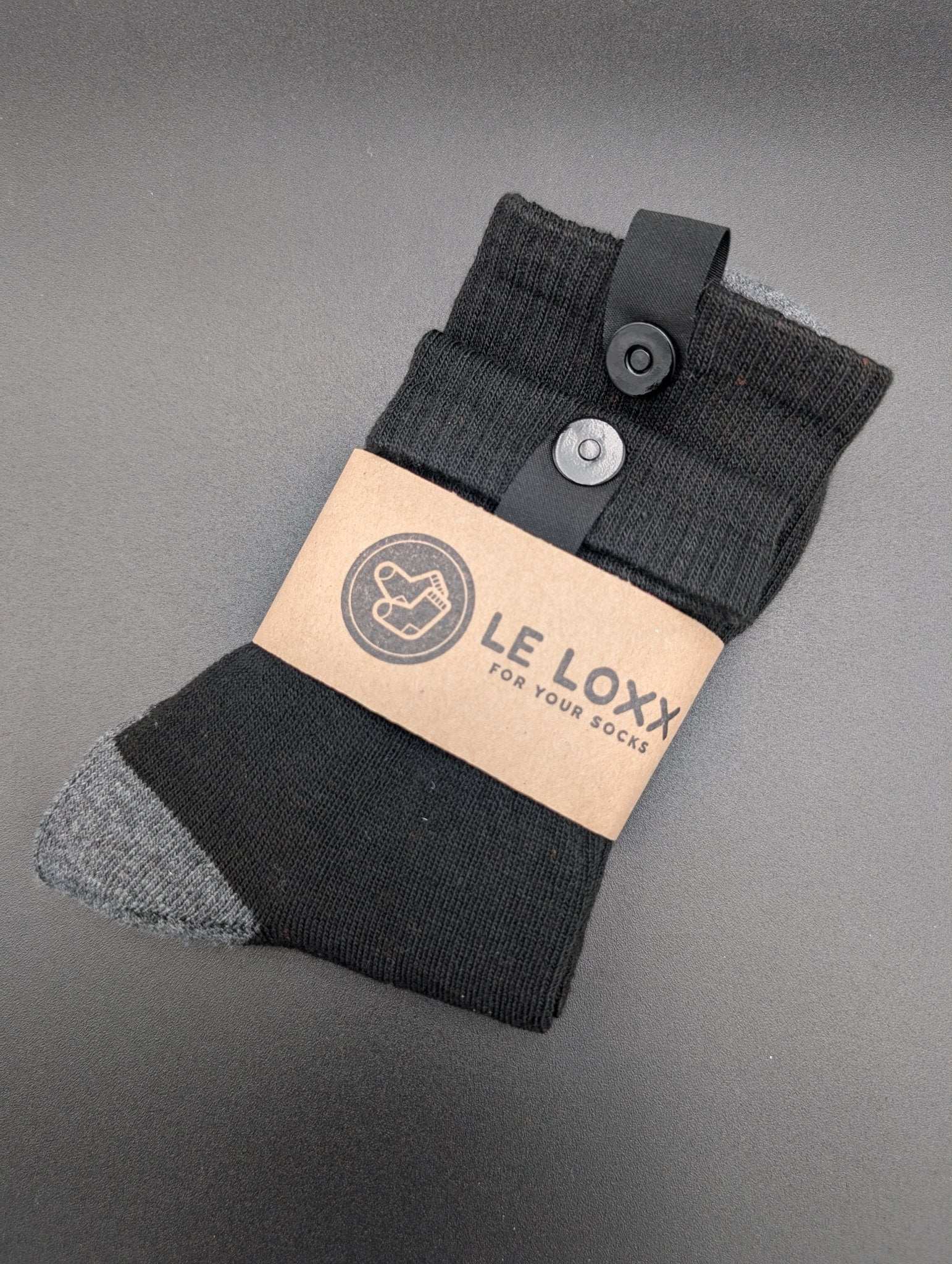 Seattle Black Athletic Crew Socks – Magnetic Lock and Loop Design - Le Loxx