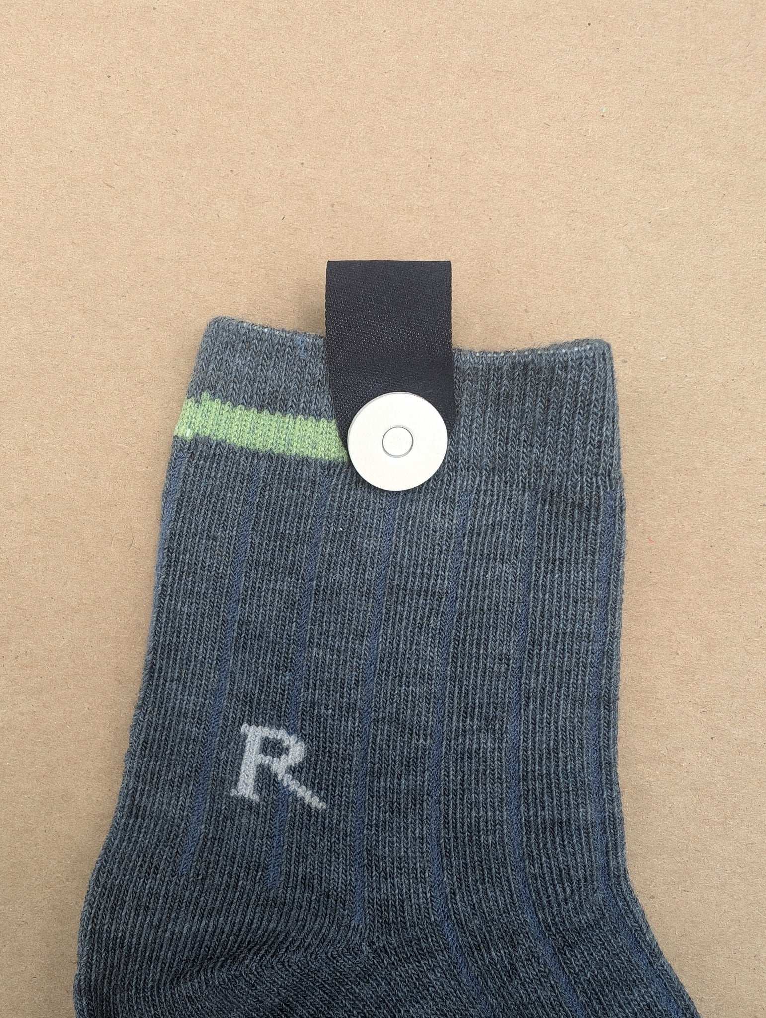Sen Dark Blue Kids Socks – Magnetic Lock and Loop Design - Le Loxx