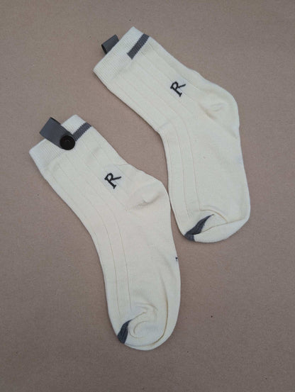 Sen White Kids Socks – Magnetic Lock and Loop Design - Le Loxx