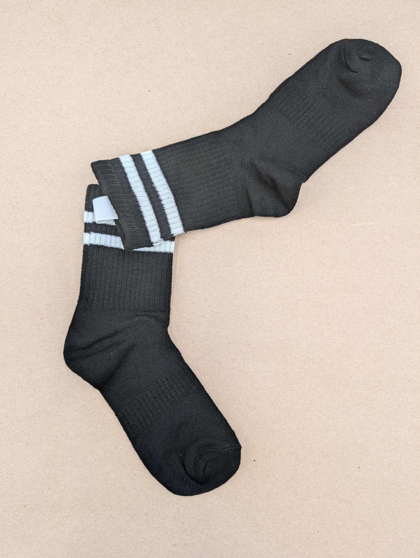 Lake Dark Kids Crew Socks – Magnetic Lock and Loop Design - Le Loxx