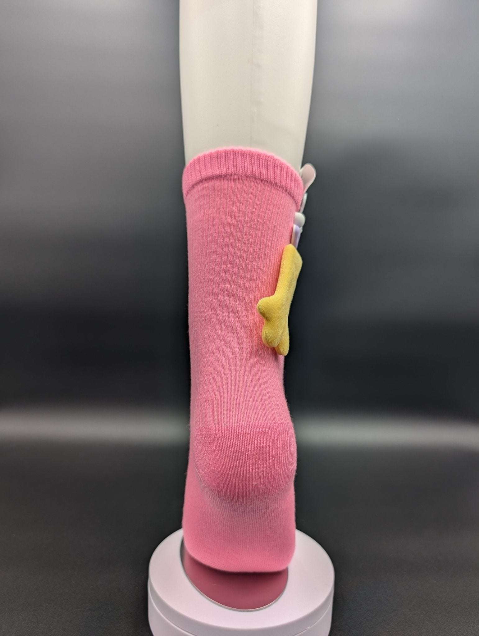Happy Face Pink Quarter Crew Socks – Magnetic Lock and Loop Design - Le Loxx