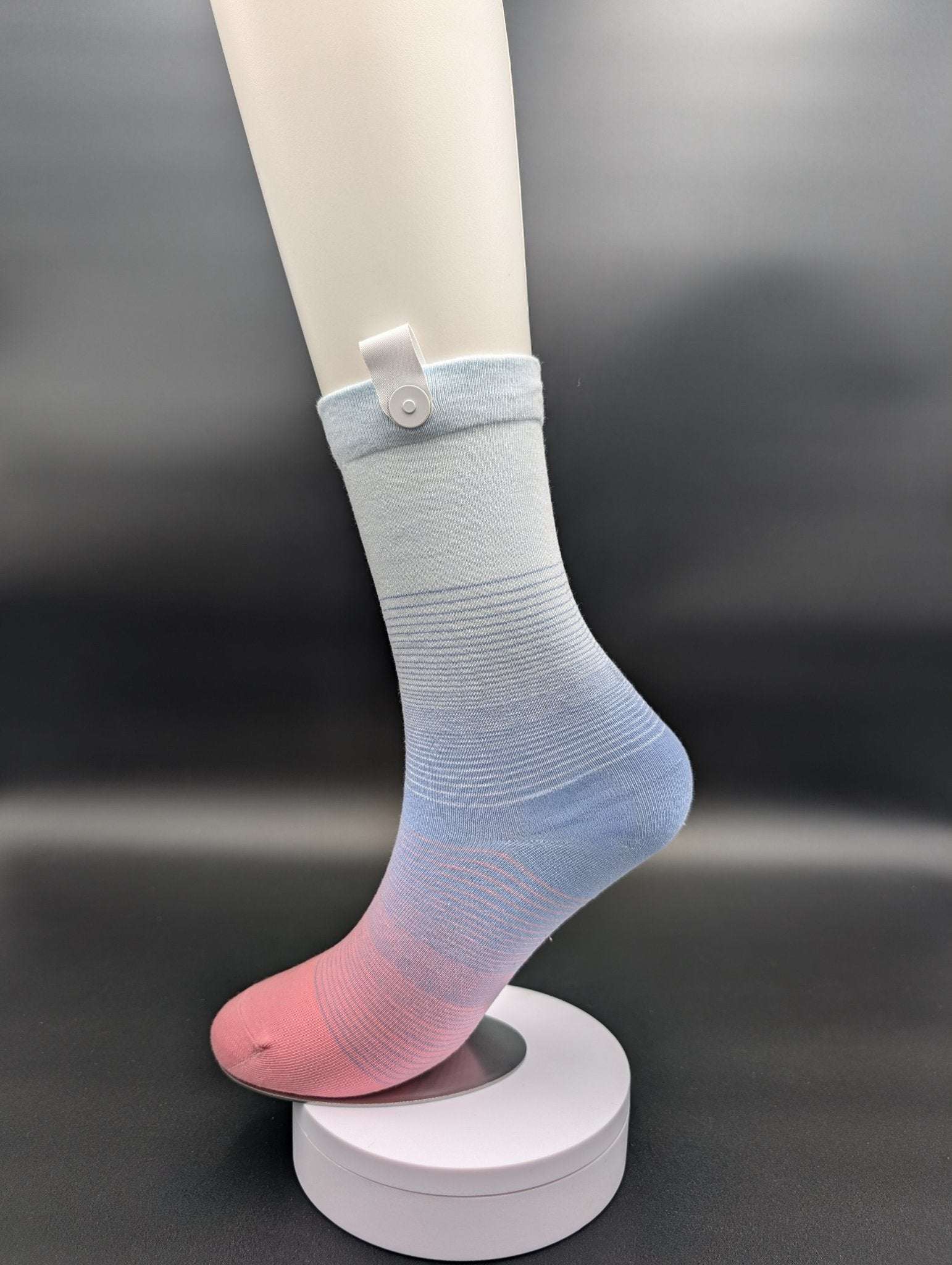 Corona Del Mar Light Pink Crew socks - Le Loxx
