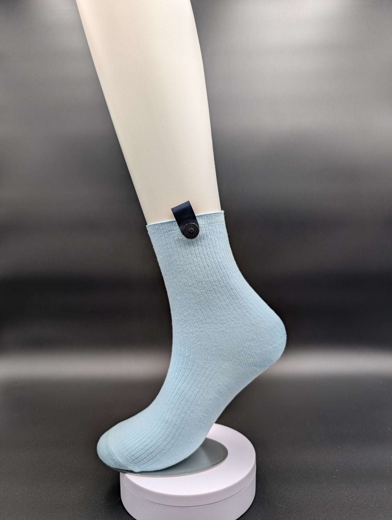 Estes Baby Blue ankle socks - Le Loxx