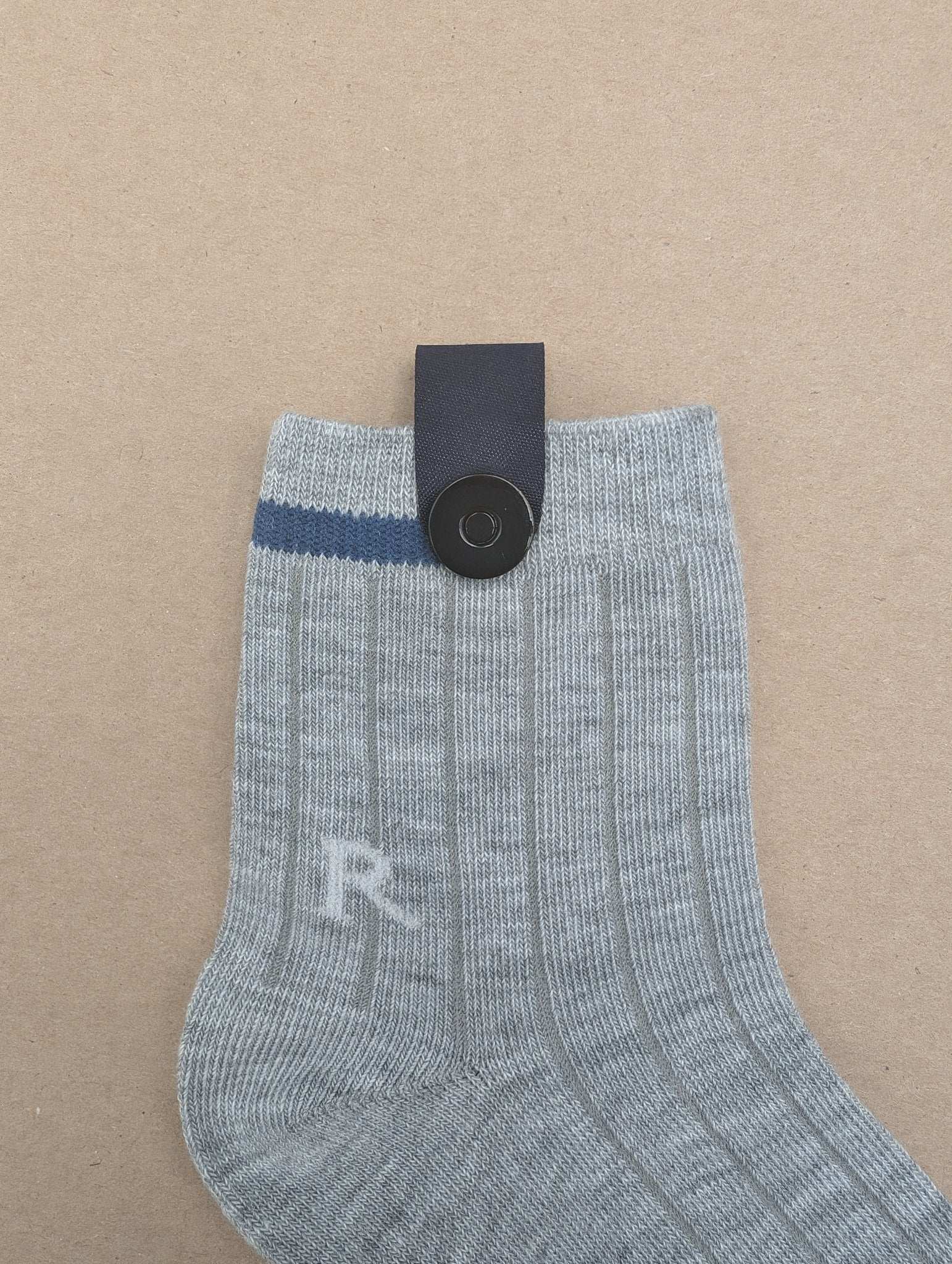 Sen Grey Kids Socks – Magnetic Lock and Loop Design - Le Loxx